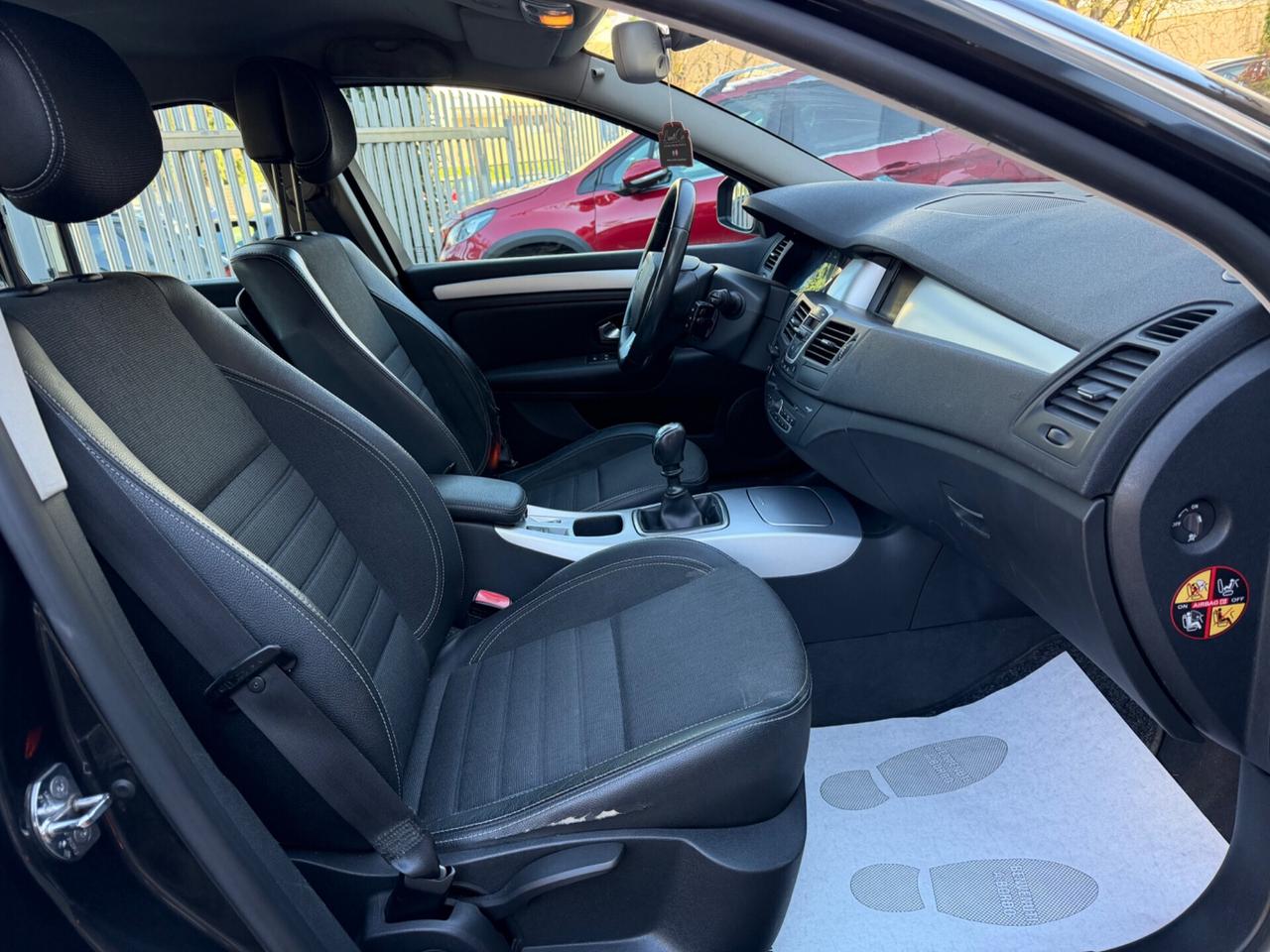 Renault Laguna 2.0 16V Initiale
