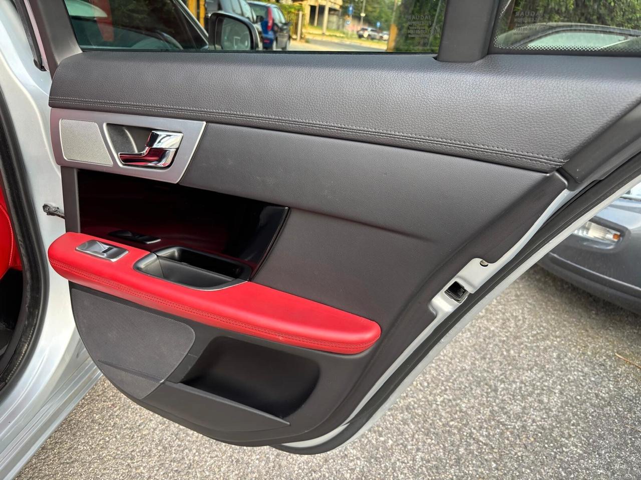 Jaguar XF Sportbrake 2.2 D 200 CV Portfolio