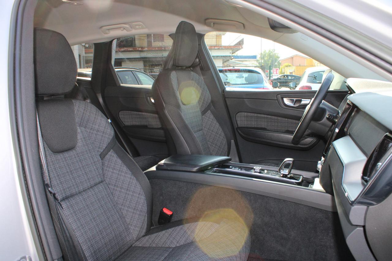 Volvo XC 60 XC60 B4 (d) automatico Core