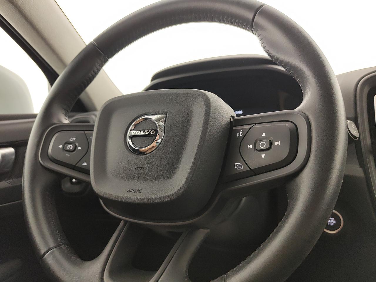 VOLVO XC40 1.5 t2 Momentum Core my21