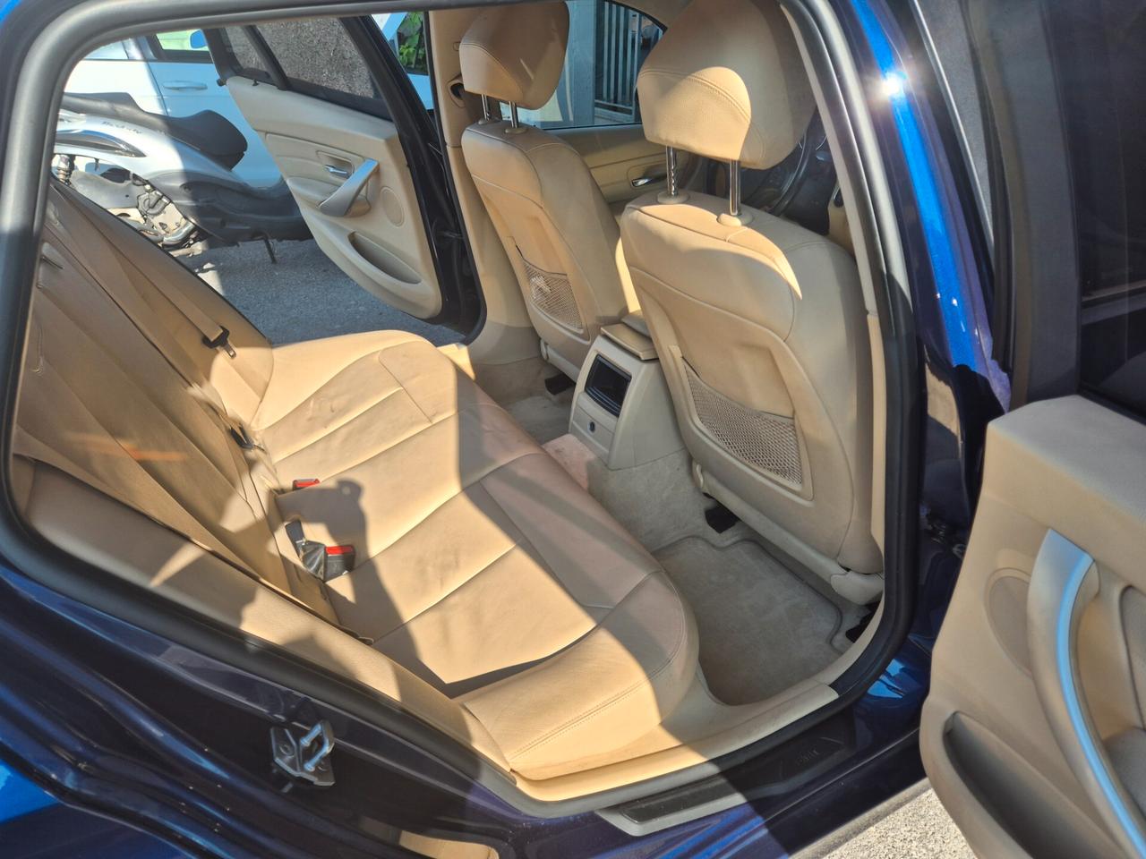Bmw 320 320d xDrive Touring Business Advantage