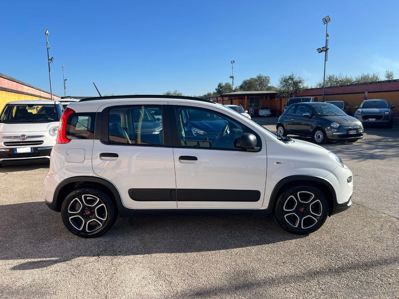 FIAT PANDA CITY LIFE 1.0 70CV HYBRID IVA ESPOSTA