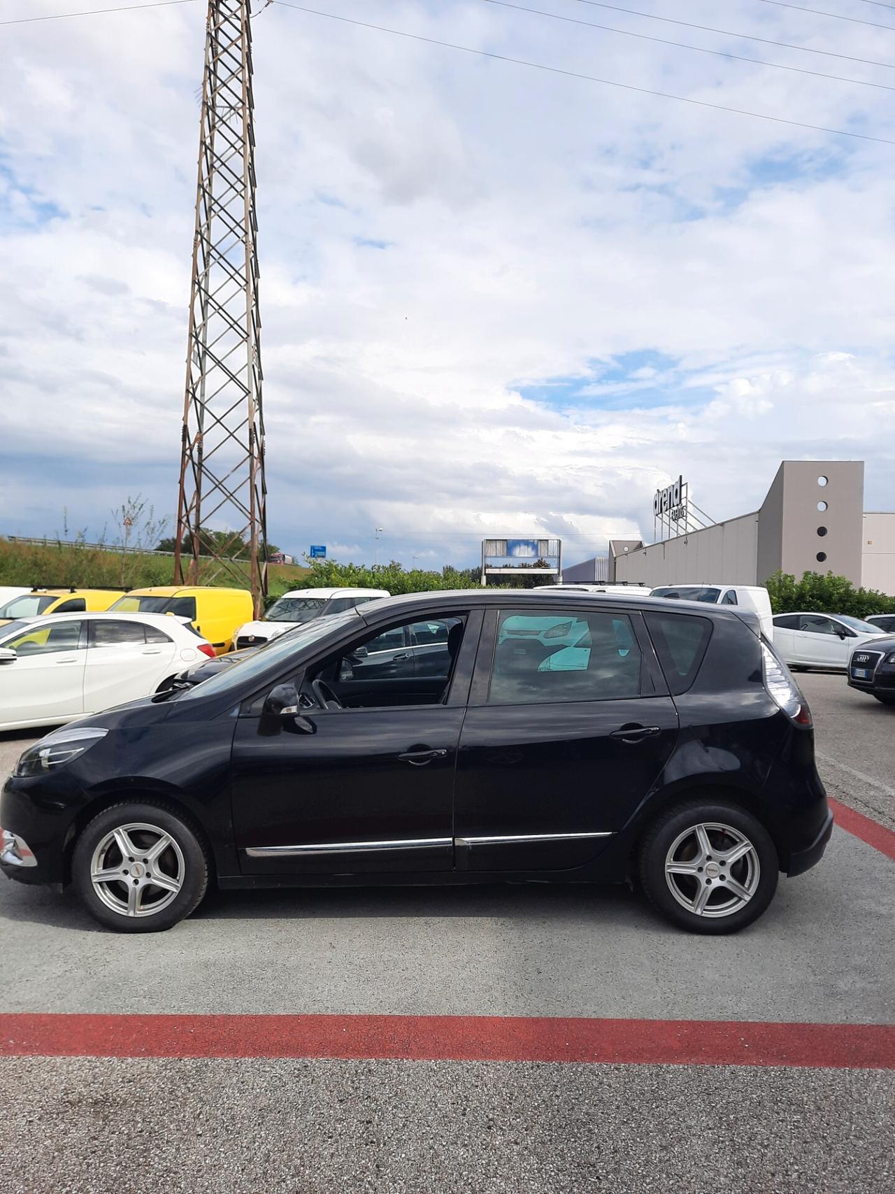 Renault Scenic Scénic XMod 1.5 dCi 110CV UNICO.PRO