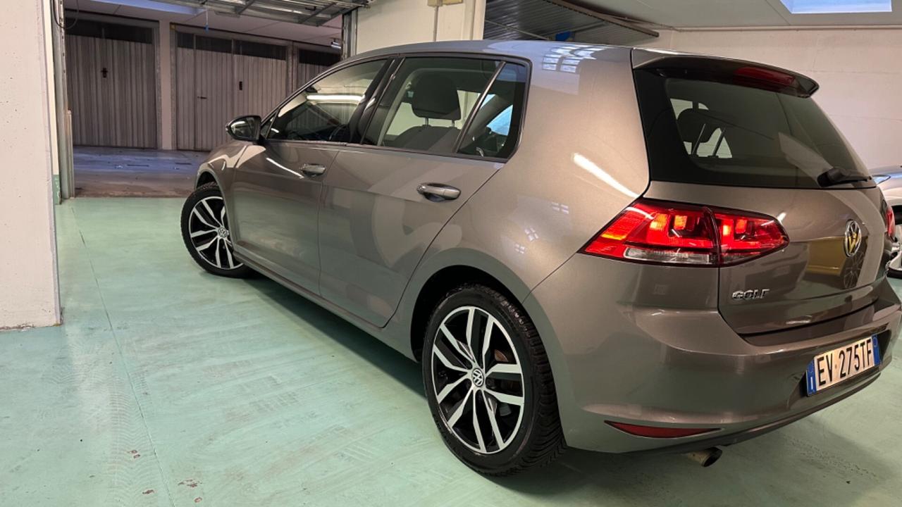 Volkswagen Golf 2.0 TDI 5p. Highline BlueMotion.o.k. neopatentati