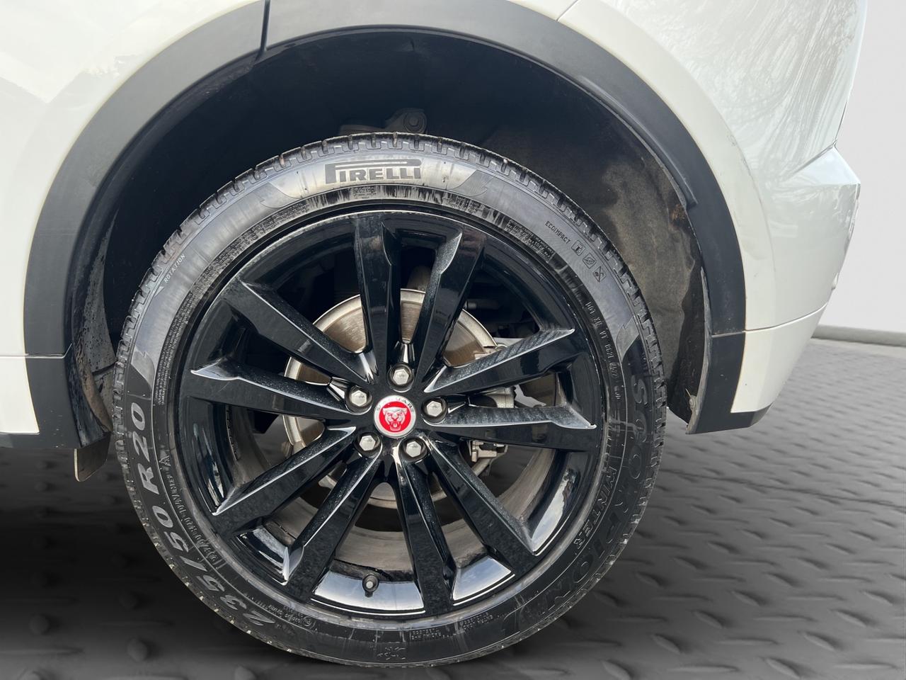 Jaguar E-Pace 2.0D I4 204 CV AWD Auto R-Dynamic Black