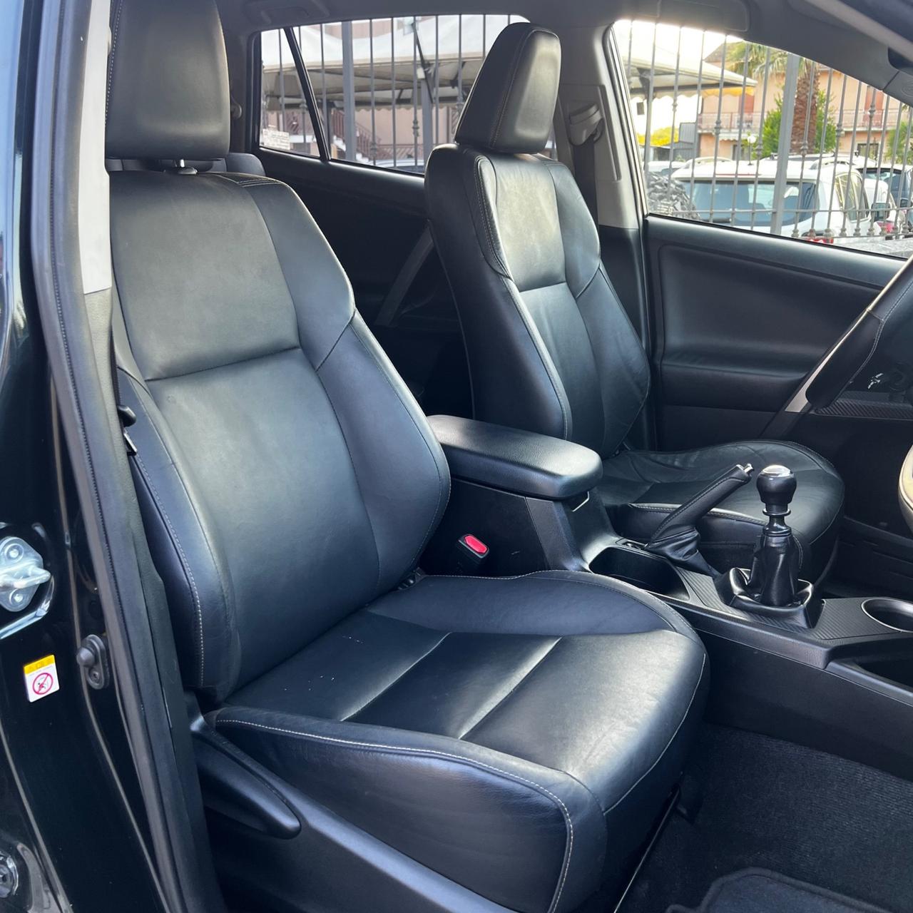 Toyota RAV 4 RAV4 2.0 D-4D 4WD Lounge, UNICO PROPRIETARIO, KM CERTIFICATI TOYOTA