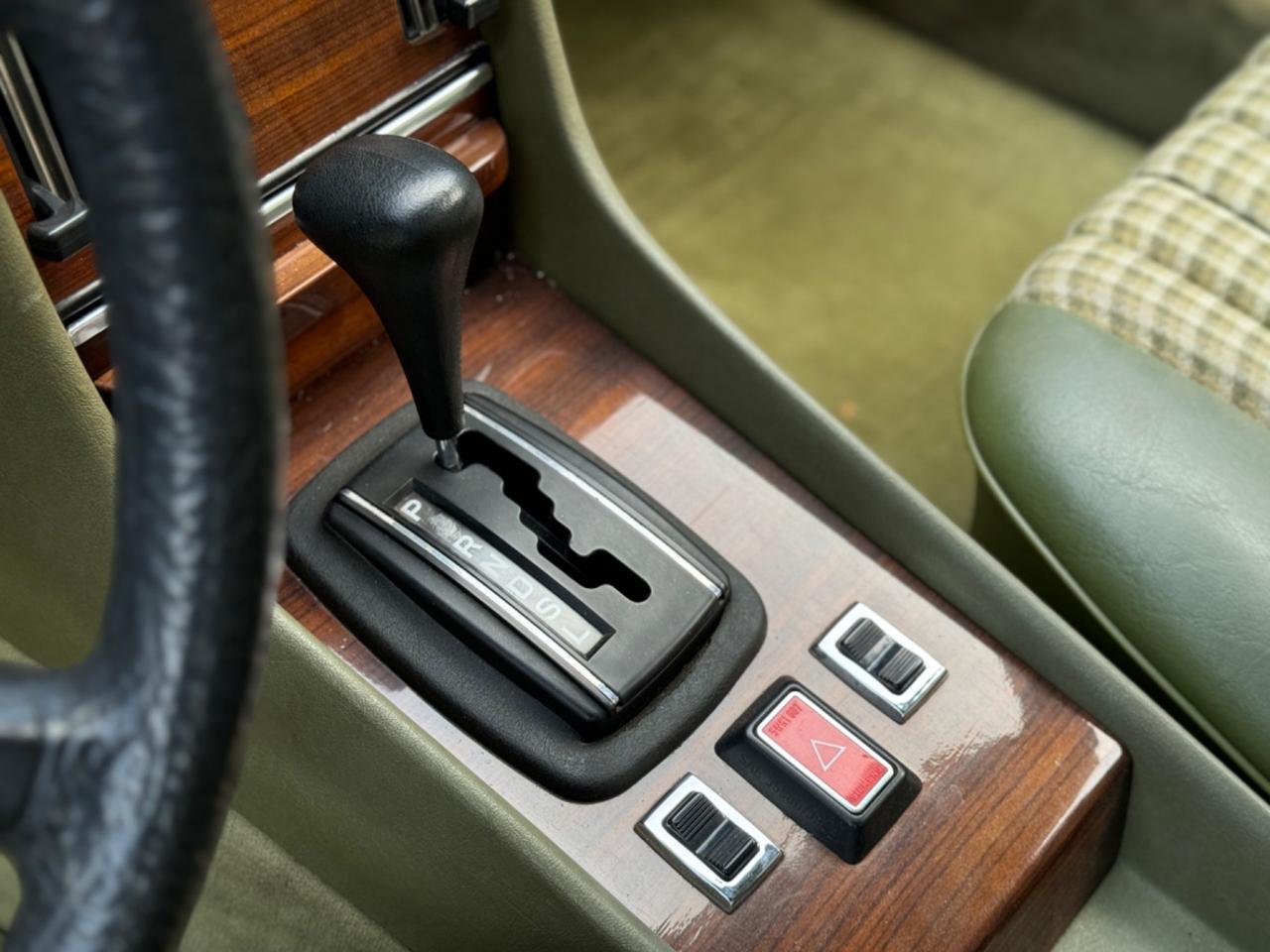 Mercedes-benz 500 SL R107 - Targa Oro - Conservato