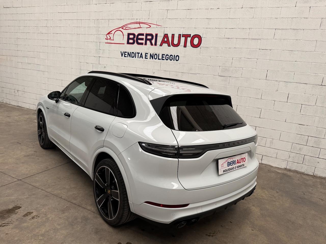 Porsche Cayenne 3.0 V6 E-Hybrid Platinum Edition