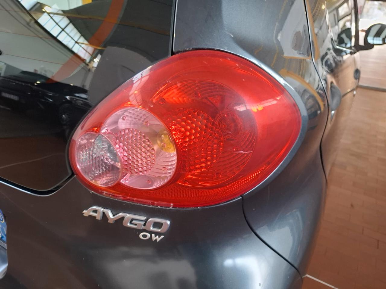 Toyota Aygo 1.0 12V VVT-i 5 porte Now