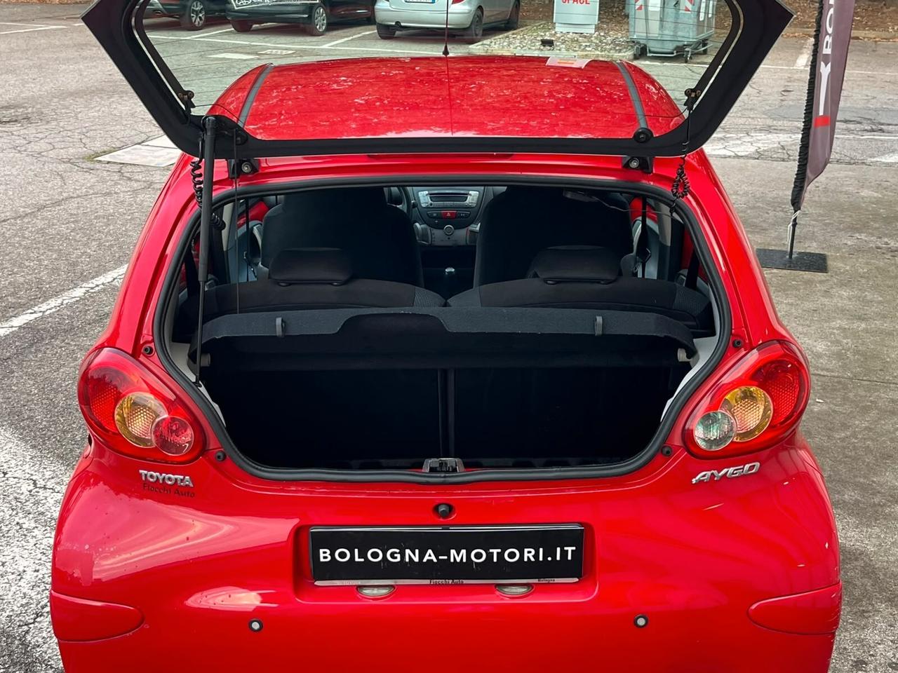 Toyota Aygo 1.0 12V VVT-i 5 porte - NEOPATENTATI