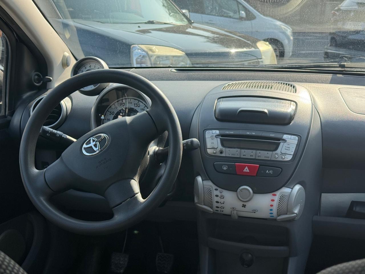 Toyota Aygo 1.0 5 porte Active + GARANTITA