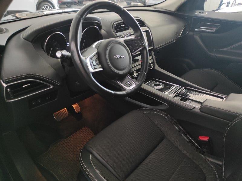 JAGUAR F-Pace (X761) - F-Pace 2.0 D 180 CV aut. R-Sport