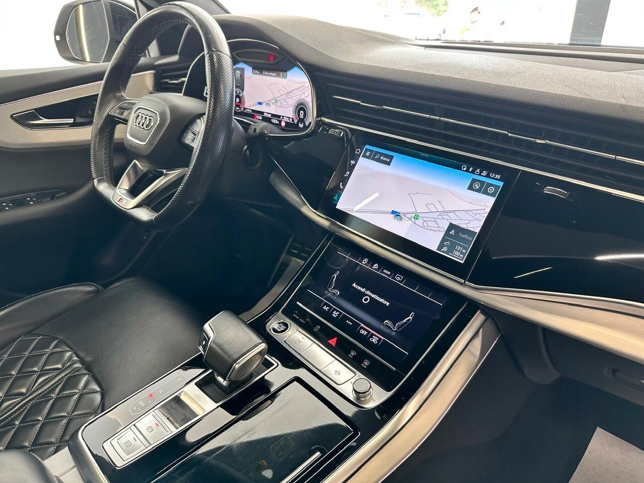 AUDI Q8 50 TDI 286 CV TETTO S LINE FULL