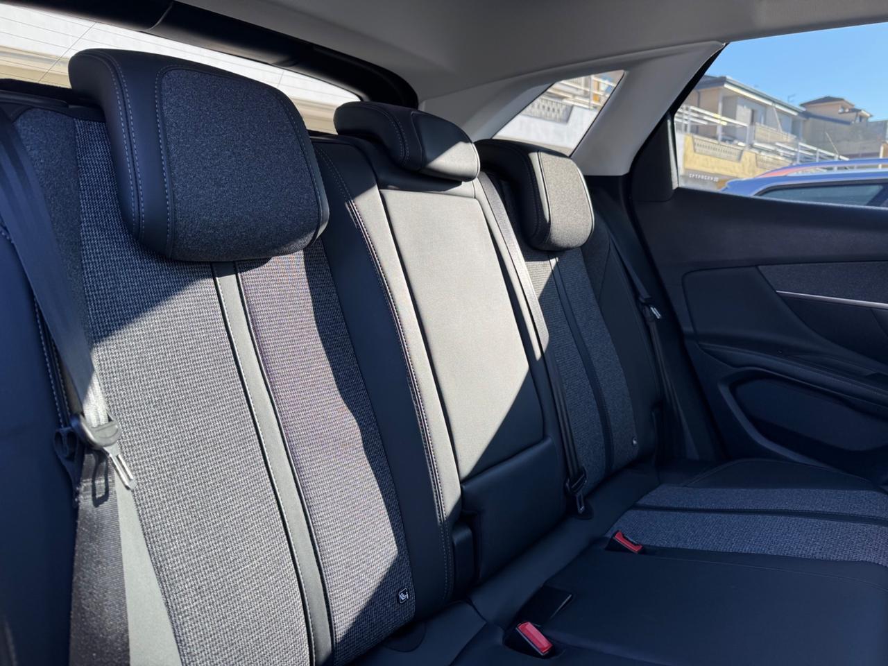 Peugeot 3008 1.5 HDi 130 S&S Allure automatica garanzia