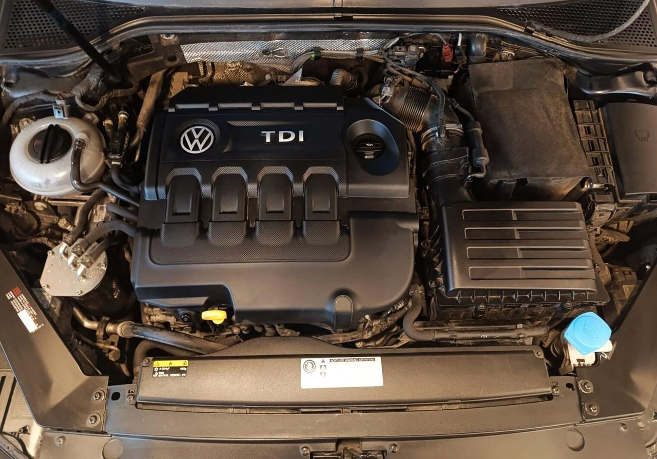 Volkswagen Passat Variant 8 2.0 TDI 150cv DSG Executive
