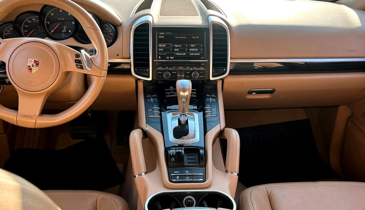 Porsche Cayenne 3.0 245cv