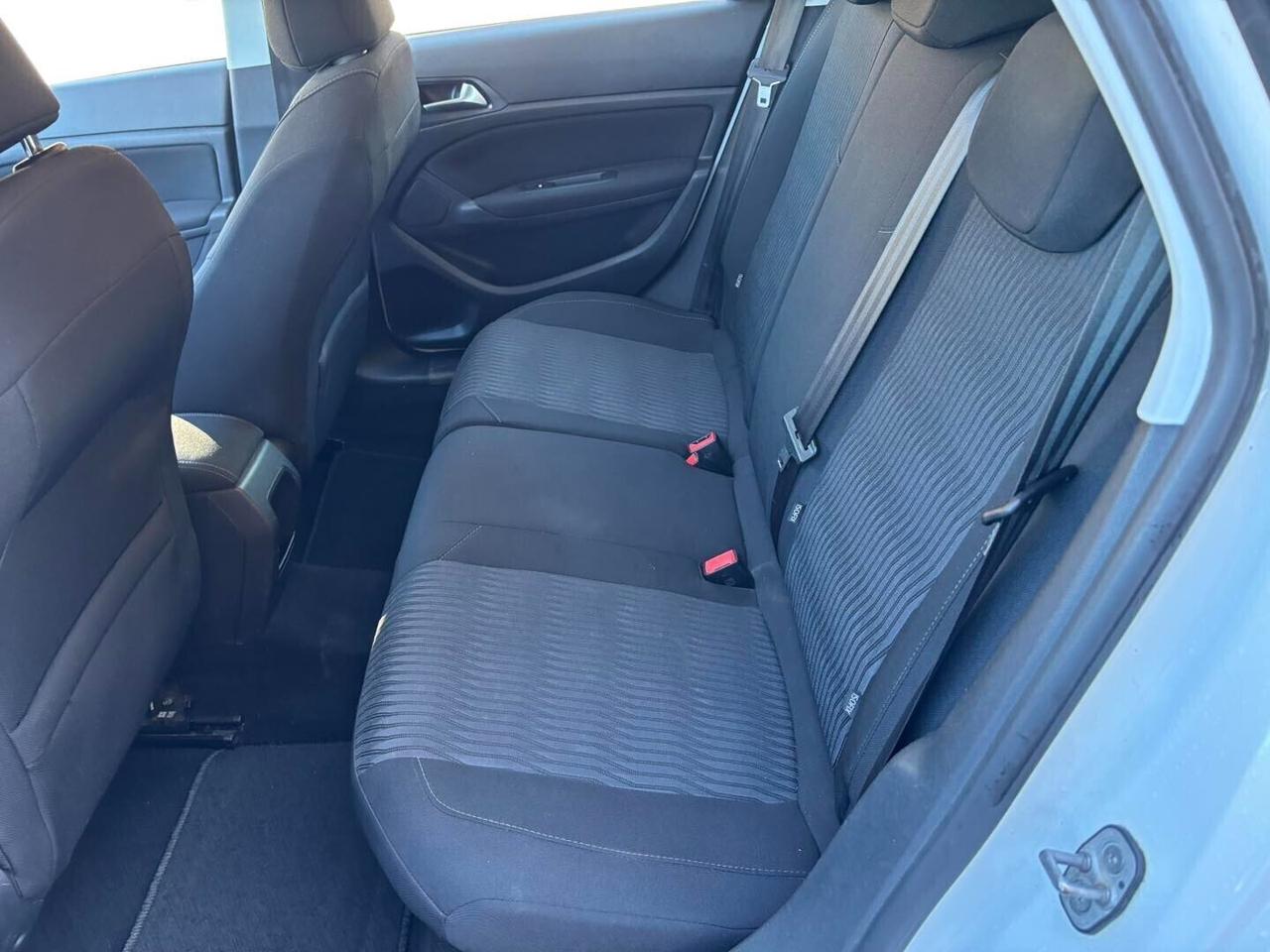 Peugeot 308 BlueHDi 100 S&S SW Active