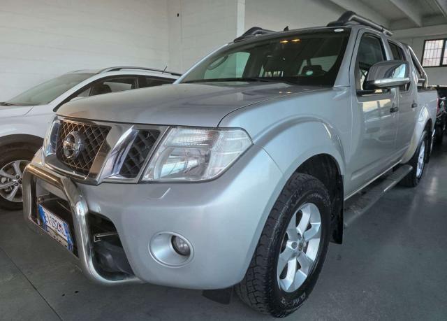 Nissan Navara 2.5 dci d.cab LE PLUS AUTOMATICO 4X4
