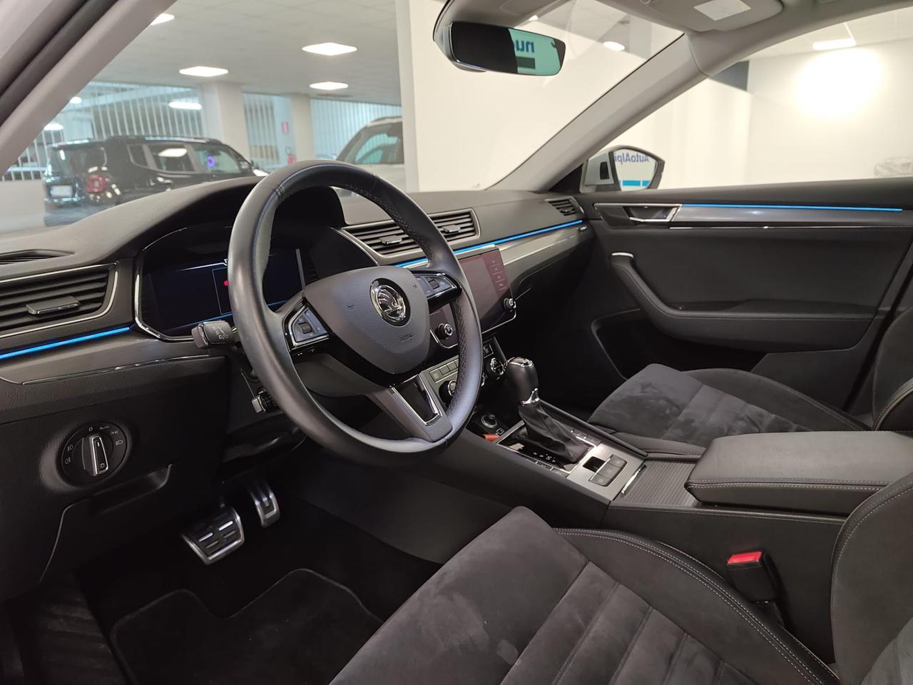 SKODA Superb Wagon 2.0 tdi Scout 4x4 190cv