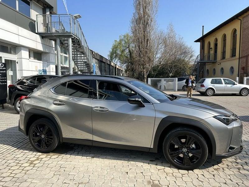 Lexus UX Hybrid Premium