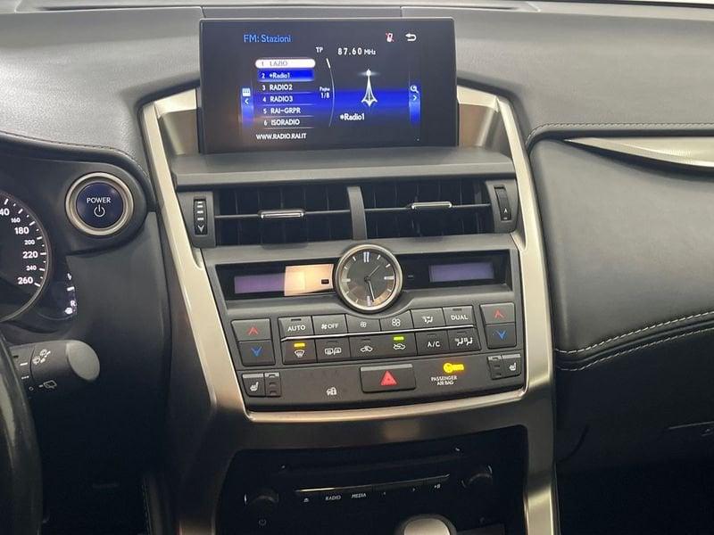 Lexus NX NX 300h 2.5 Executive 4wd cvt