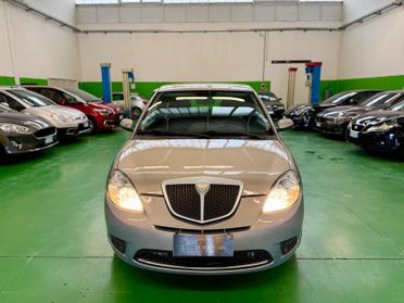 Lancia Ypsilon 1.4 benz. 16V Sport MomoDesign Automatico