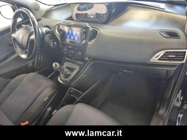LANCIA Ypsilon 1.0 FireFly 5 porte S&S Hybrid Ecochic Silver