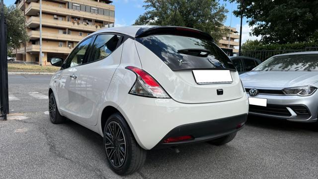 LANCIA Ypsilon 1.0 FIREFLY S&S HYBRID GOLD*R.CAM*CARPLAY*LED*TEL