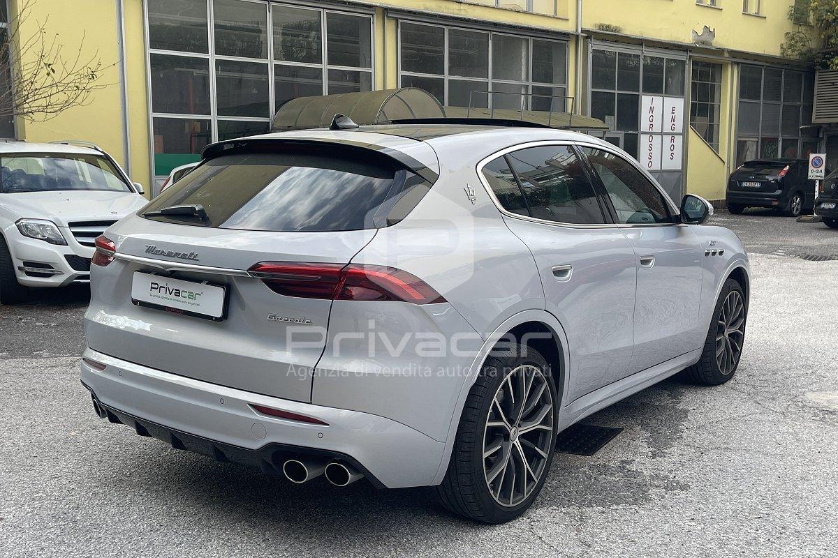 MASERATI Grecale MHEV 300 CV AWD GT