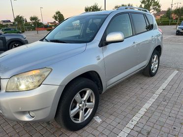 TOYOTA RAV4 2.2 D-4D 136CV Sol