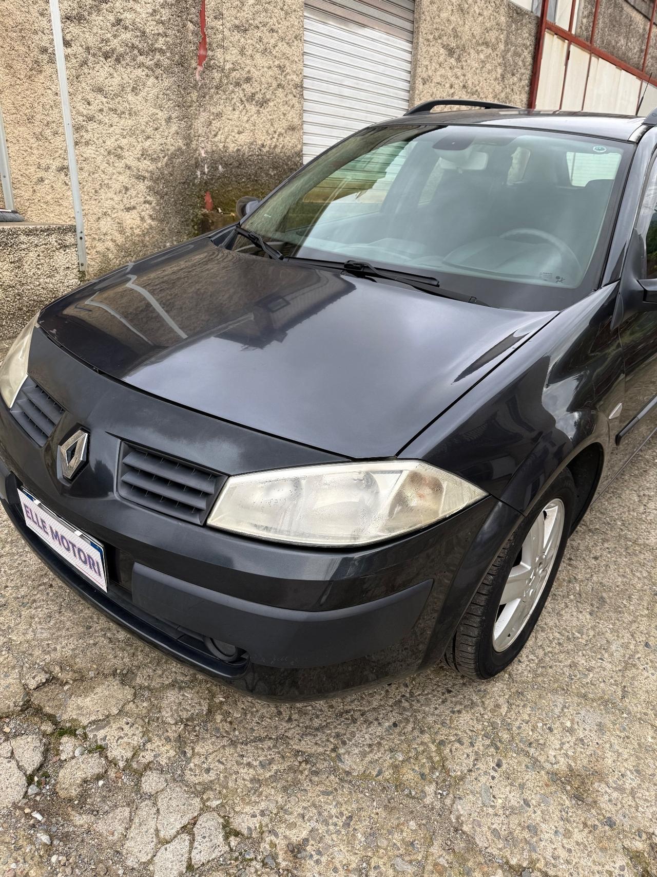 Renault Megane Mégane 1.5 dCi/100CV Grandtour Pack Authentique