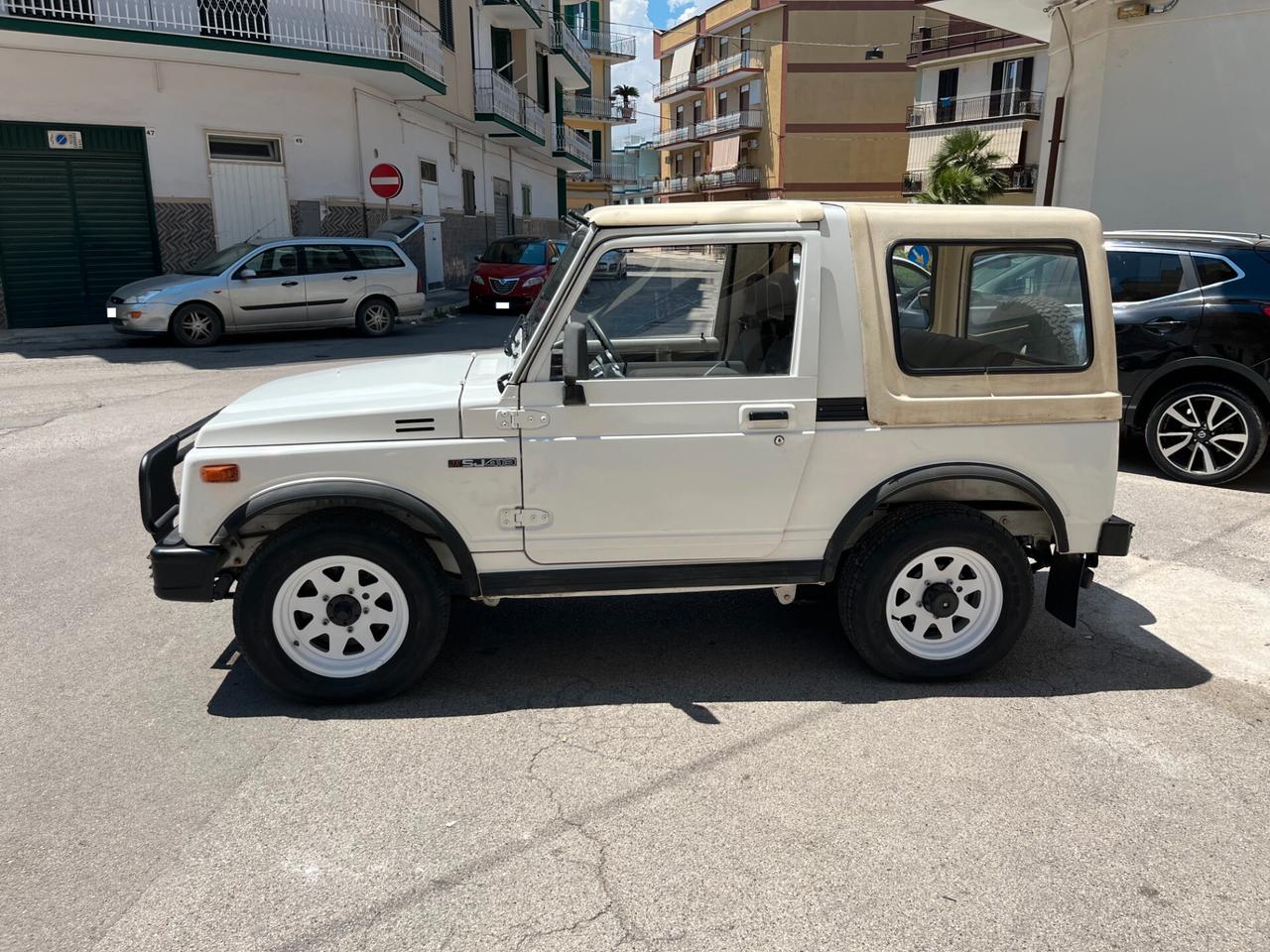 Suzuki SJ 413 SJ413
