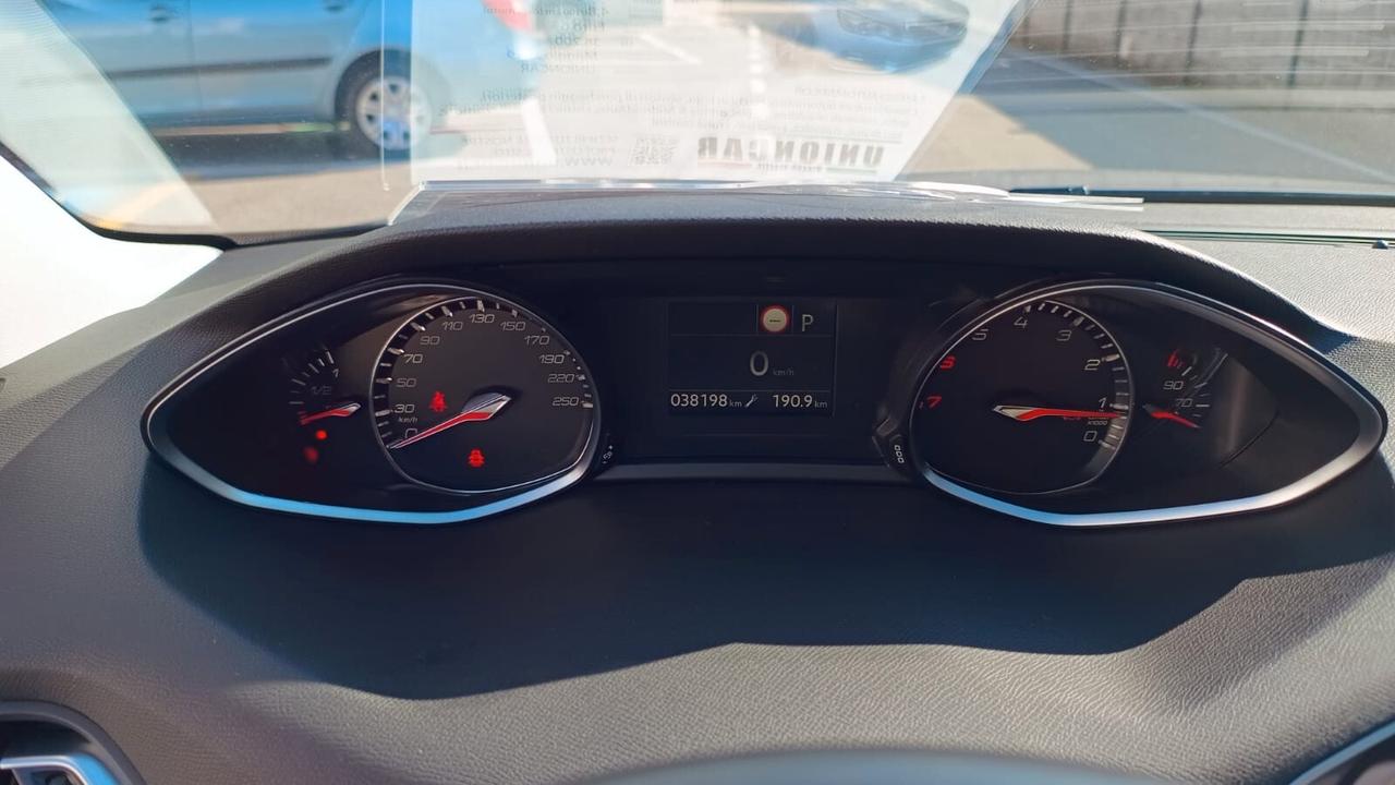 Peugeot 308 PureTech Turbo 130 S&S EAT8 Tech Edition