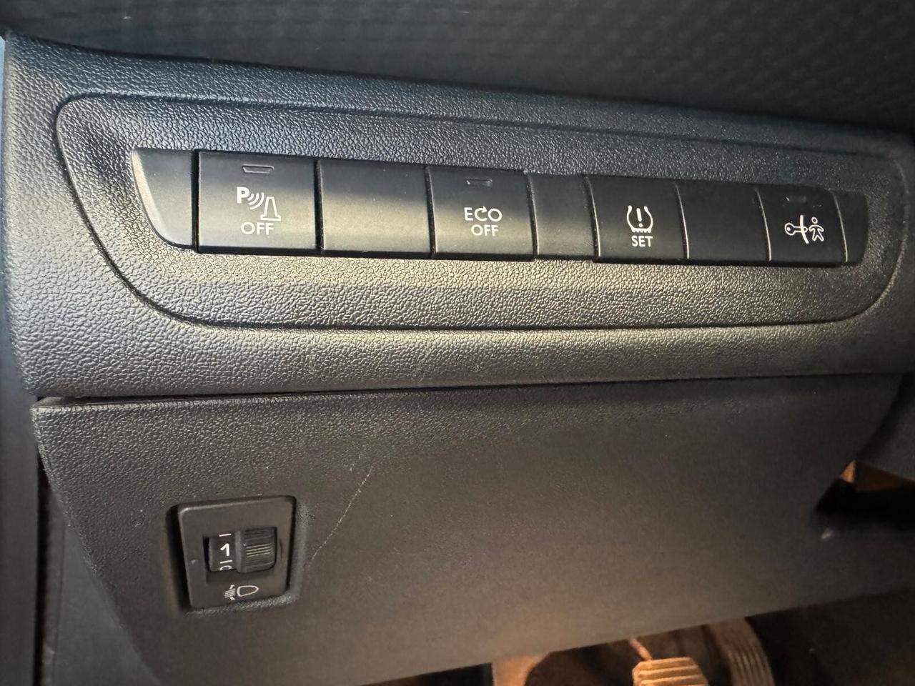 Peugeot 2008 1.6 e-HDI 92CV S&S ALLURE 2014