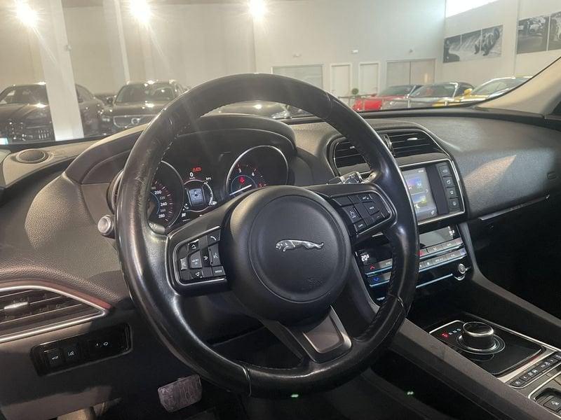 Jaguar F-Pace 3.0d V6 300 CV AWD aut. First Edition