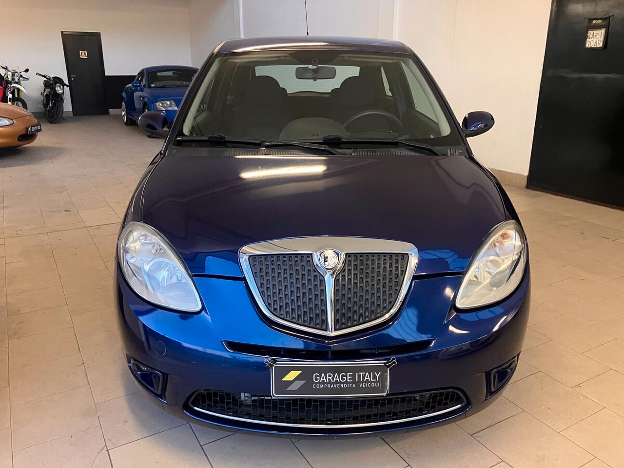 Lancia Ypsilon 1.4 16v Platino NEOPATENTATI