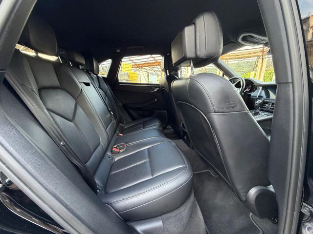 PORSCHE Macan 2.0