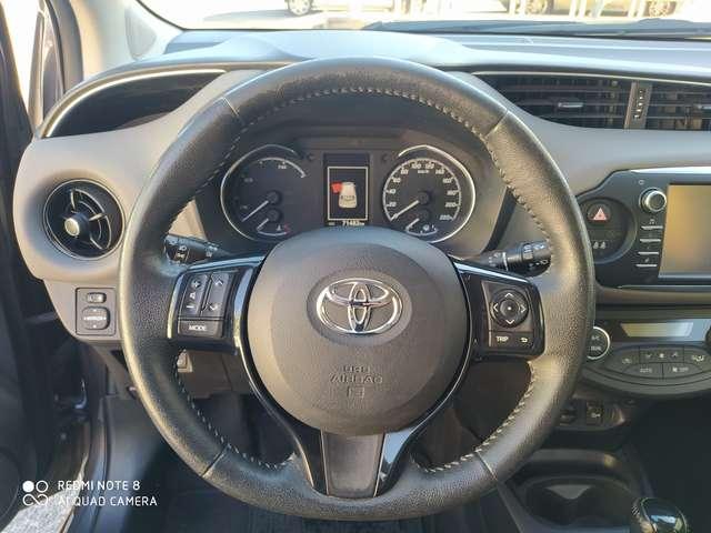 Toyota Yaris Yaris III 2017 5p 1.5h Style my18