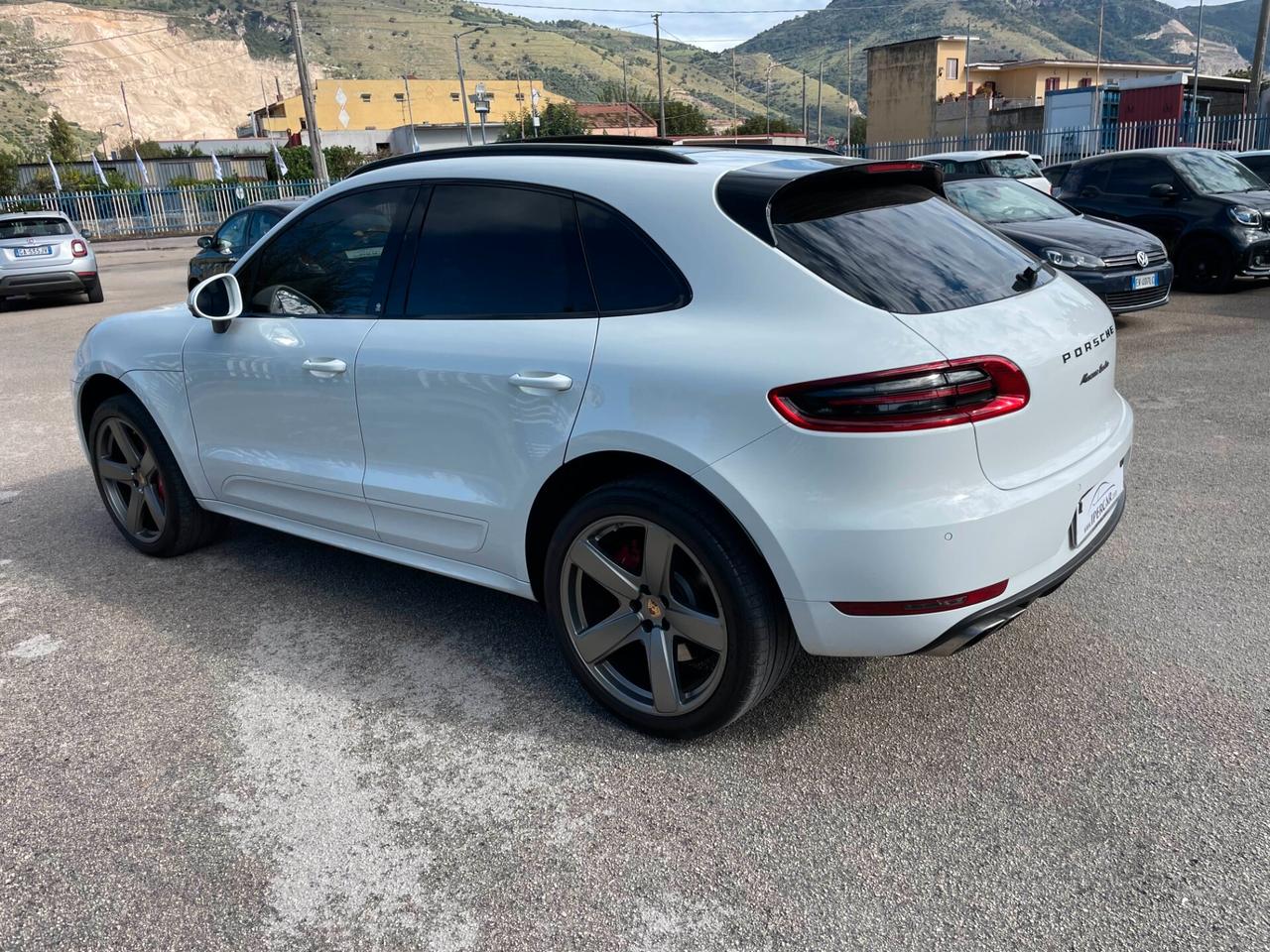 Porsche Macan 3.6 Turbo 400 cv