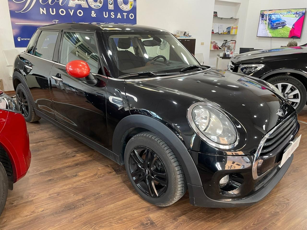 MINI 1.5 COOPER D 5Porte Automatica - 2015