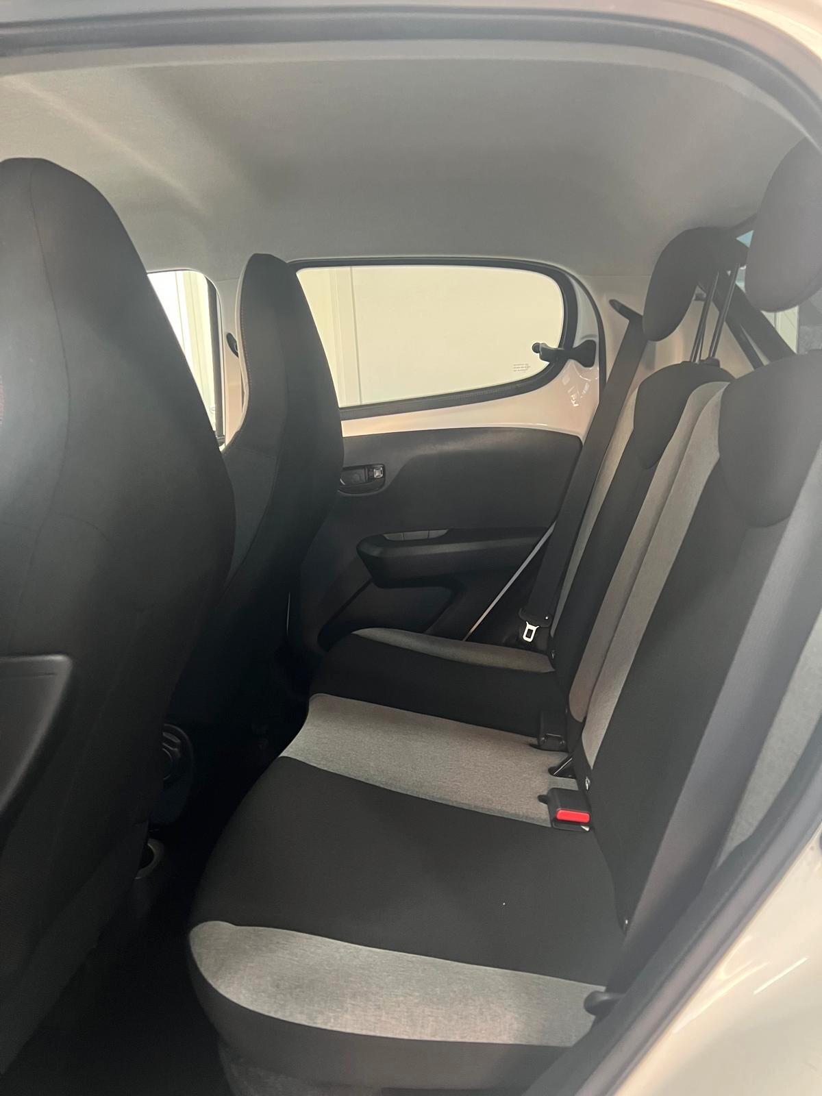 Citroen C1 PureTech 82 5 porte Shine