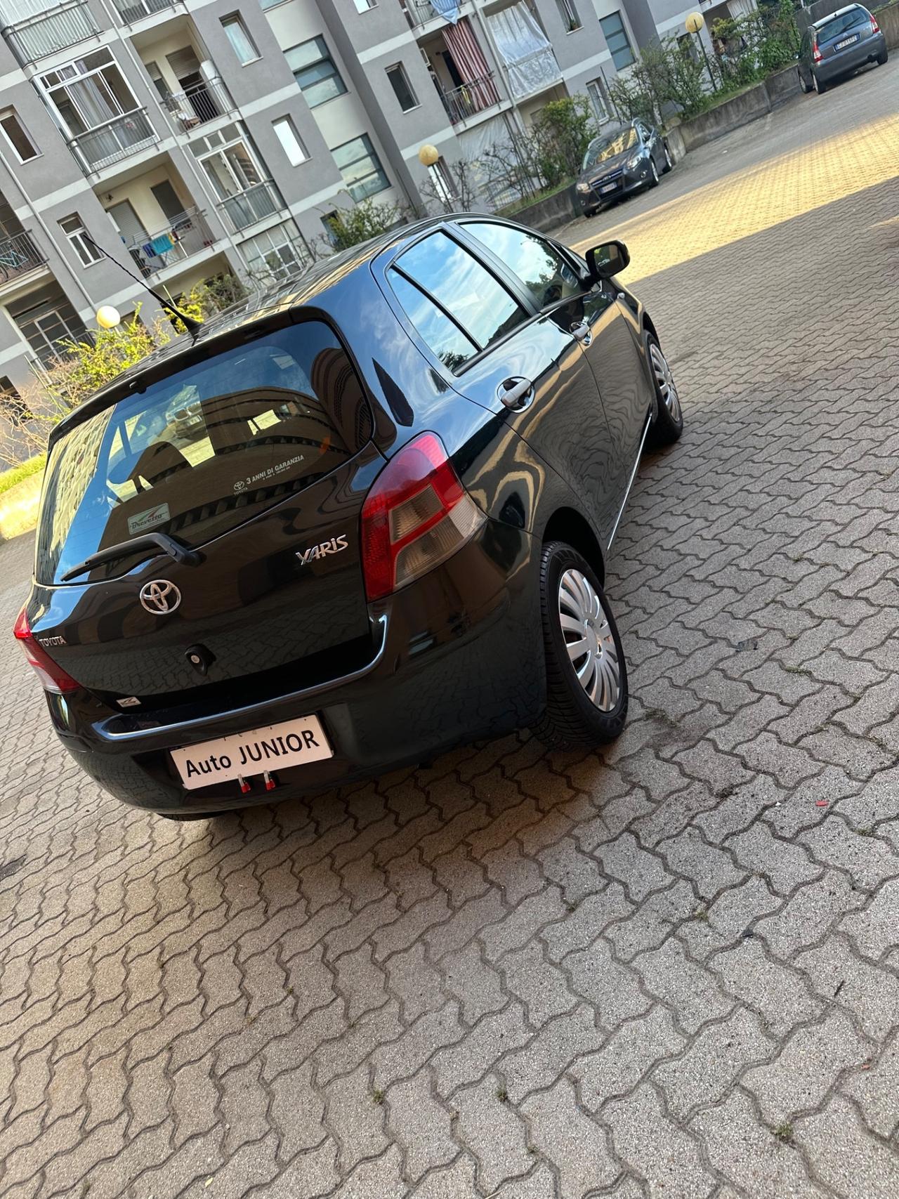 Toyota Yaris 1.0 5 porte Lounge
