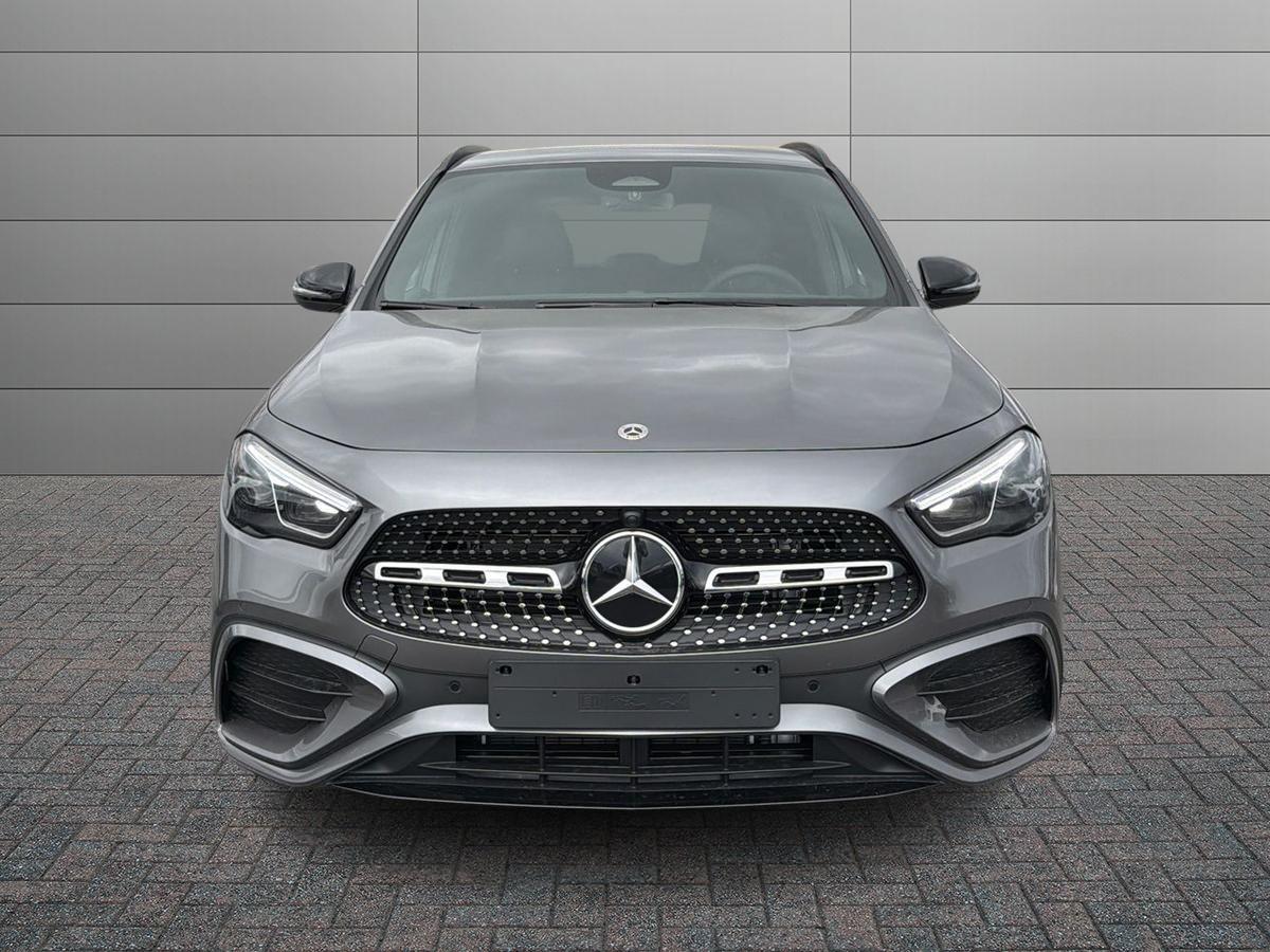 Mercedes-Benz GLA 180