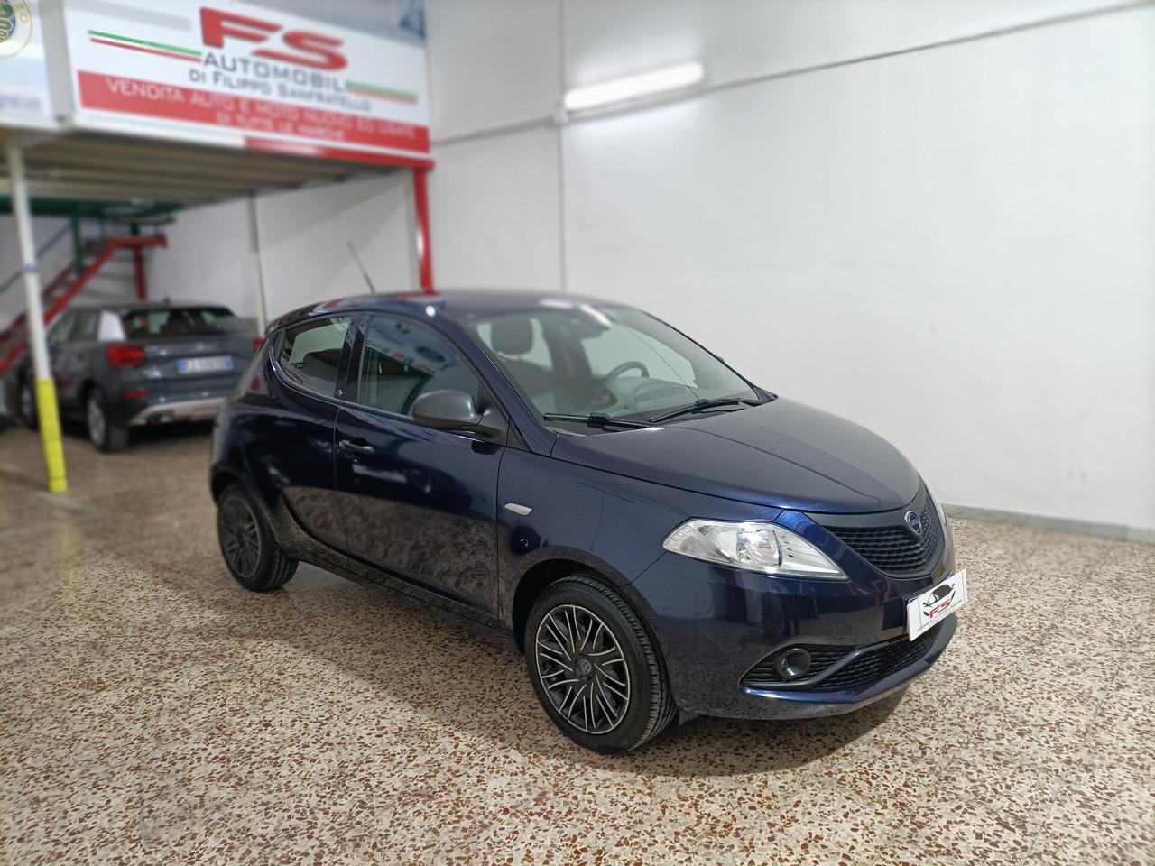 Lancia Ypsilon 1.2 69 CV 5 porte S&S Platinum