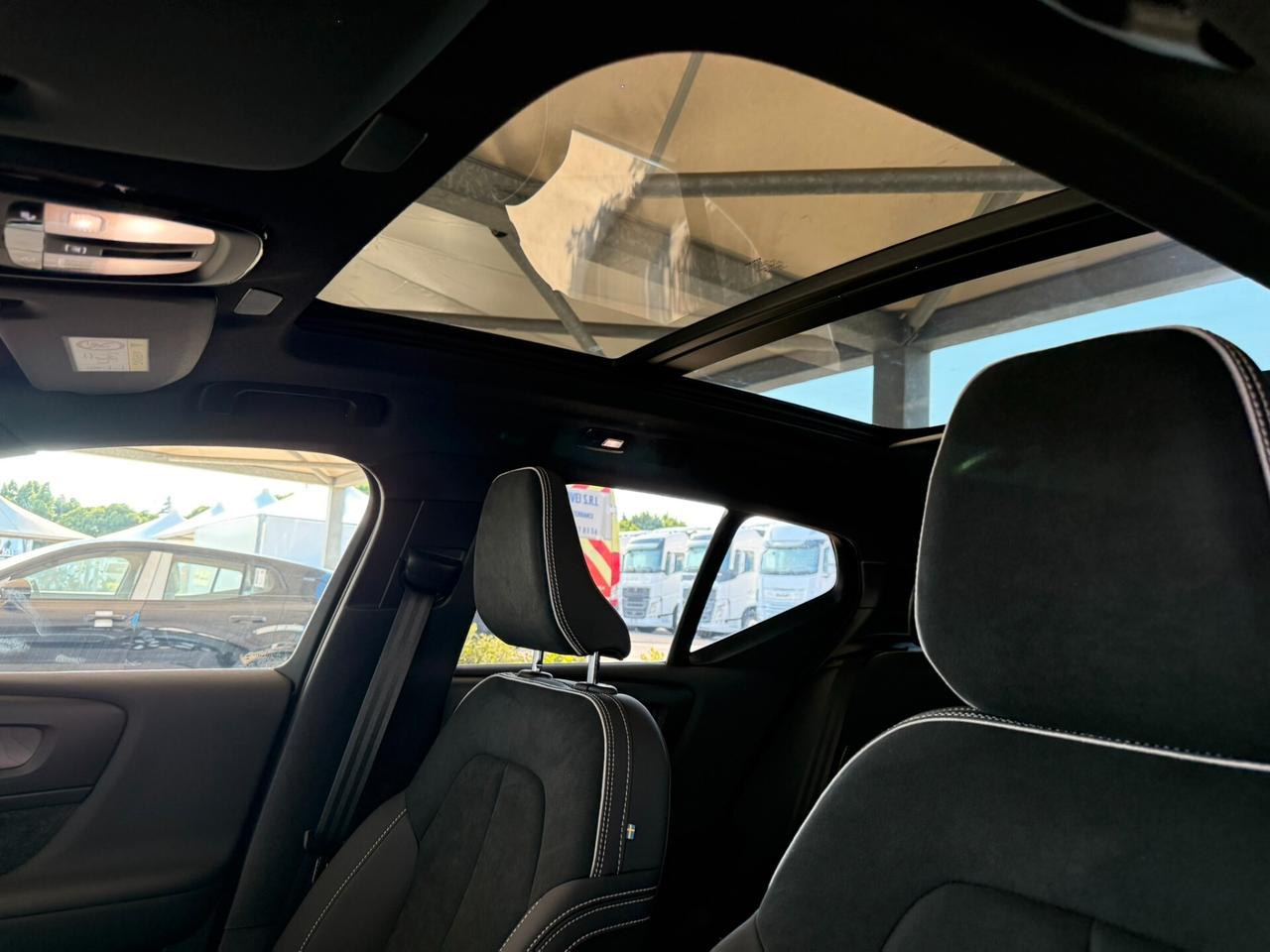 Volvo EX40 Single Motor Extended Range RWD Ultra