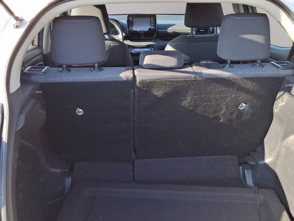 TOYOTA Yaris 1.5h active del 2023