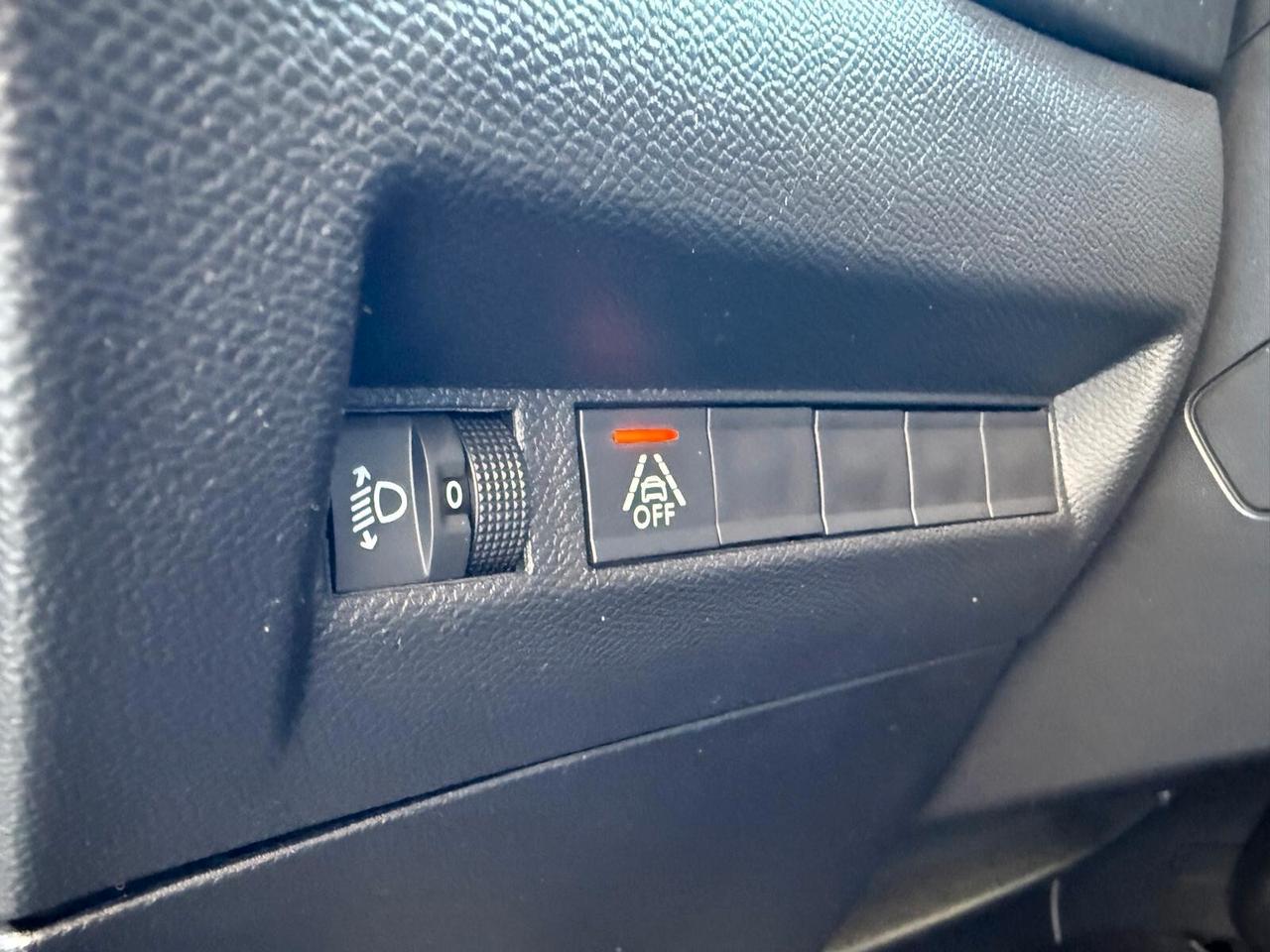 Peugeot 2008 1.5 HDi 110 2022 Allure Pack