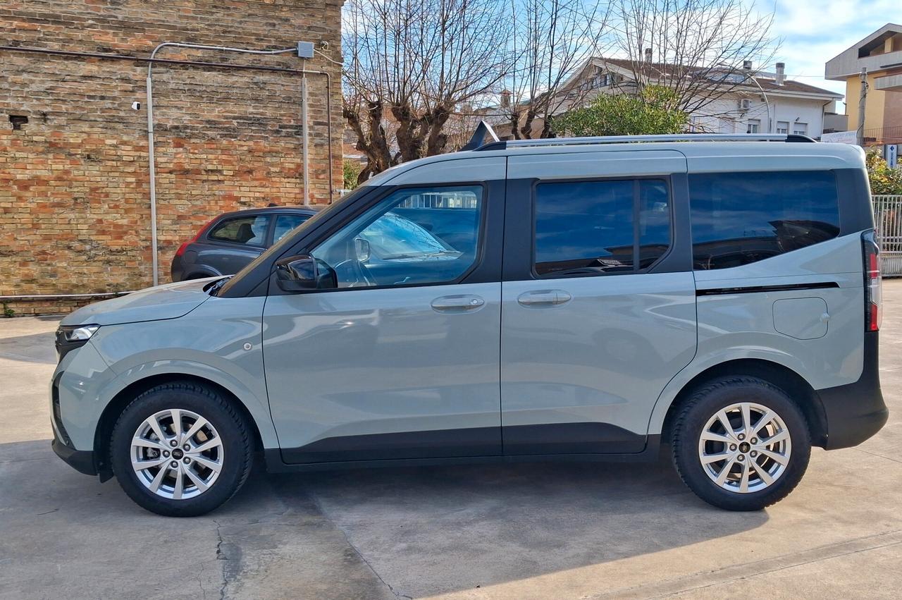 Ford Tourneo Courier 1.0 EcoBoost Titanium