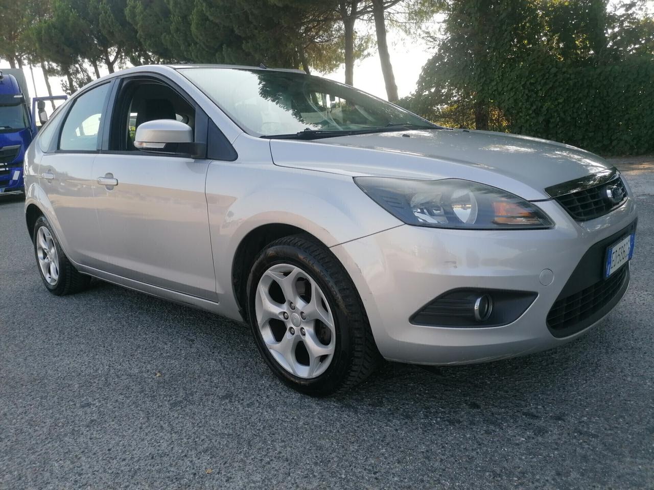 Ford Focus 1.6 (115CV) 5p. Bz.- GPL Titanium