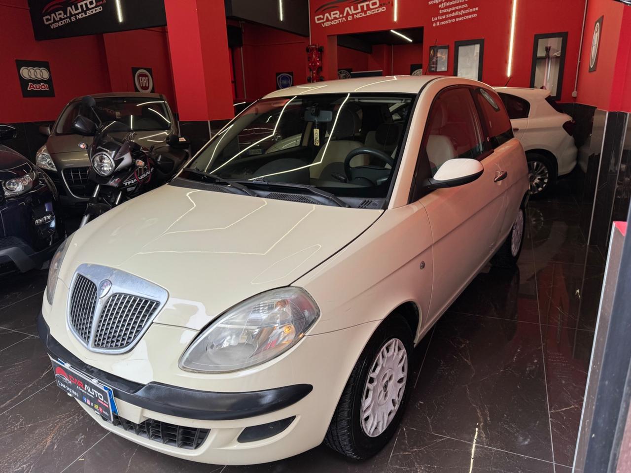 Lancia Ypsilon 1.2 Oro